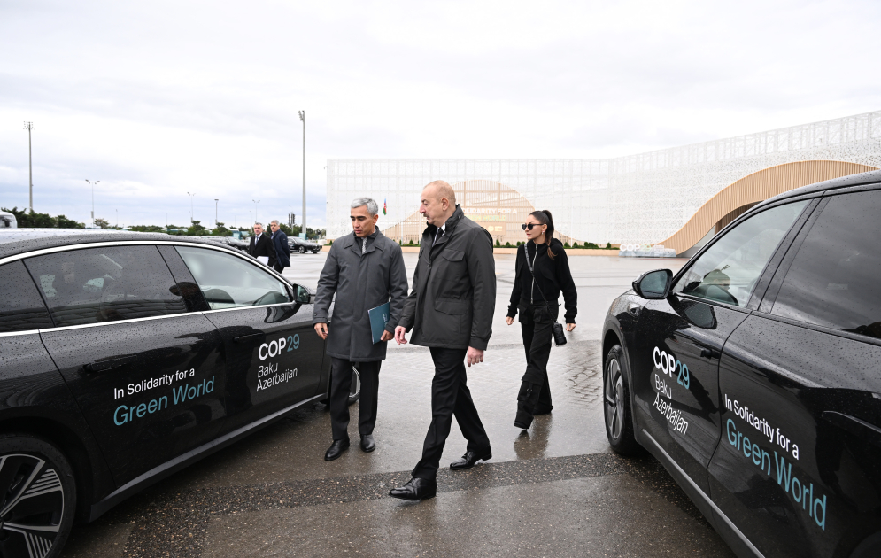 Prezident İlham Əliyev və Birinci xanım Mehriban Əliyeva Bakı Olimpiya Stadionunun ərazisində COP29-la bağlı yaradılan şəraitlə tanış olublar (FOTO/VİDEO) (YENİLƏNİB)