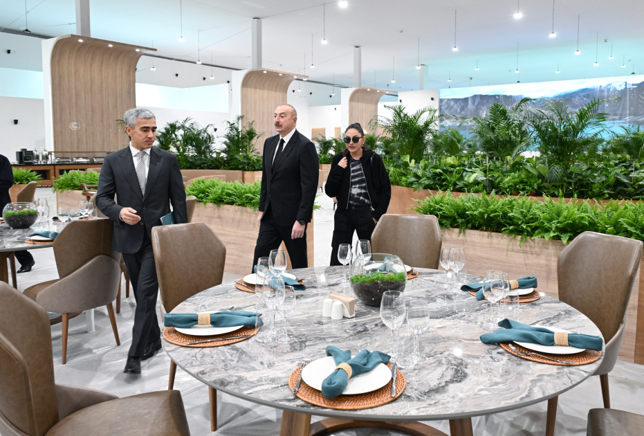 Prezident İlham Əliyev və Birinci xanım Mehriban Əliyeva Bakı Olimpiya Stadionunun ərazisində COP29-la bağlı yaradılan şəraitlə tanış olublar (FOTO/VİDEO) (YENİLƏNİB)
