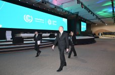 Prezident İlham Əliyev və Birinci xanım Mehriban Əliyeva Bakı Olimpiya Stadionunun ərazisində COP29-la bağlı yaradılan şəraitlə tanış olublar (FOTO/VİDEO) (YENİLƏNİB)