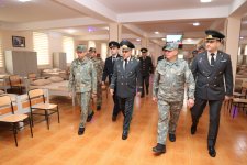Hərbi prokuror Müdafiə Nazirliyinin hərbi qulluqçuları ilə görüşüb (FOTO)