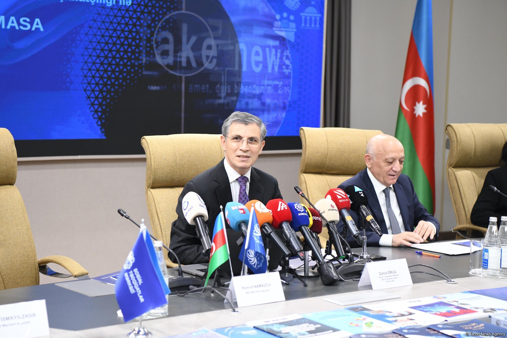 Sosial Tədqiqatlar Mərkəzində parlamentlər və qlobal sanksiya tendensiyaları mövzusunda tədbir keçirilib (FOTO)