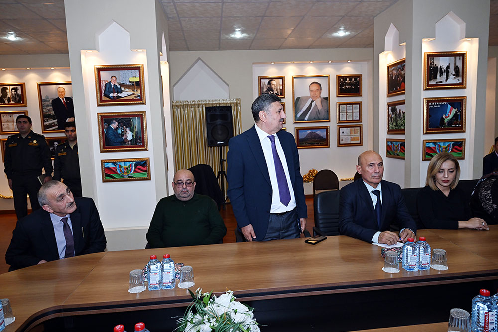 Zəfər günü ərəfəsində bir sıra QHT rəhbərləri ilə görüş keçirilib (FOTO)