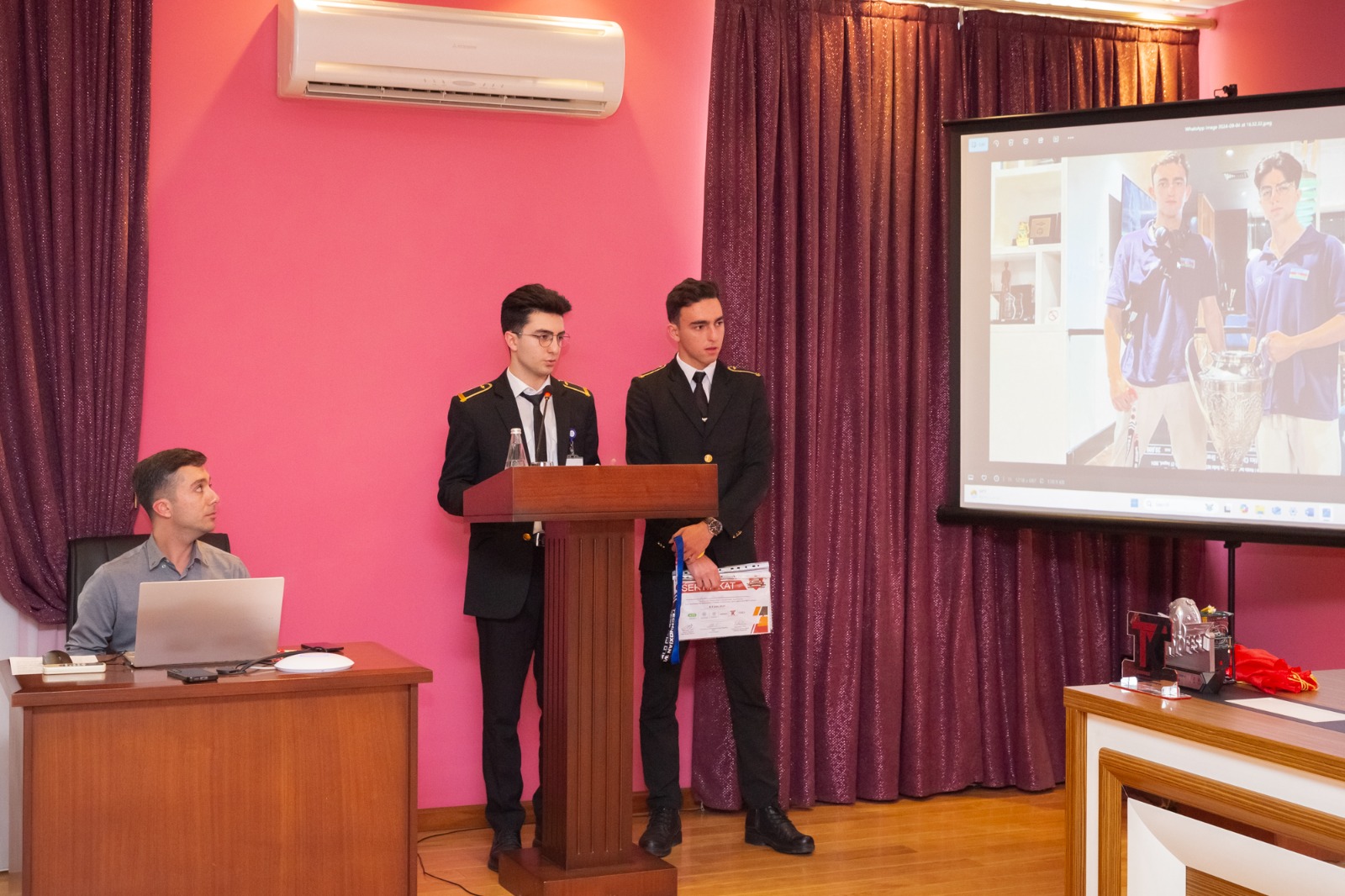 Milli Aviasiya Akademiyasının rektoru, akademik Arif Paşayevin sədrliyi ilə Elmi şuranın iclası keçirilib (FOTO)