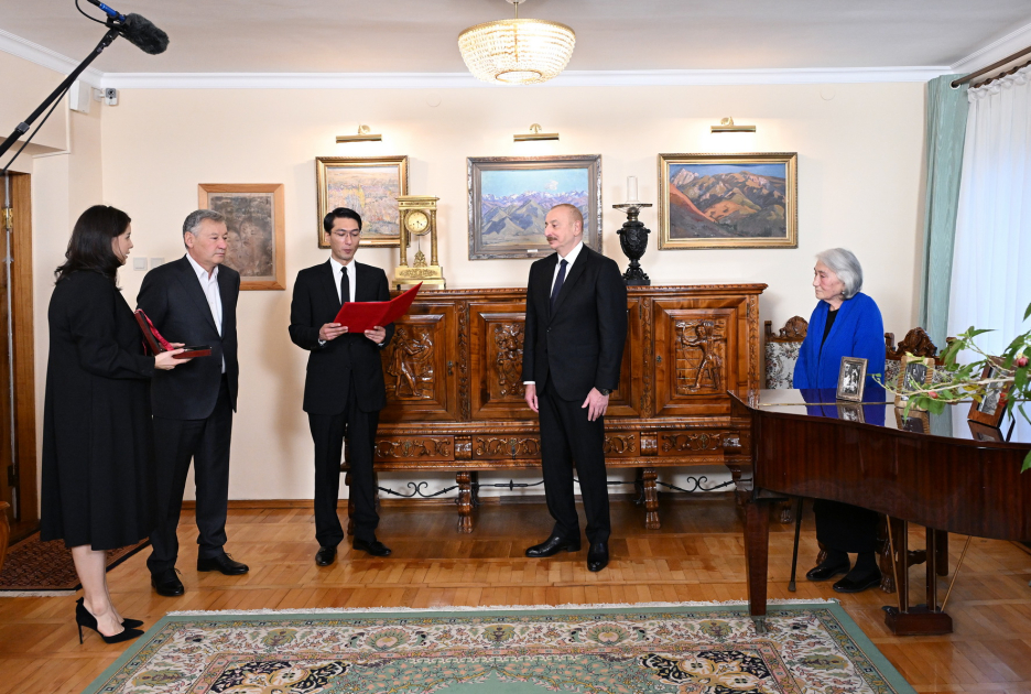 Bişkekdə Prezident İlham Əliyevə “Çingiz Aytmatov” ordeni təqdim edilib (FOTO/VİDEO) (YENİLƏNİB-2)
