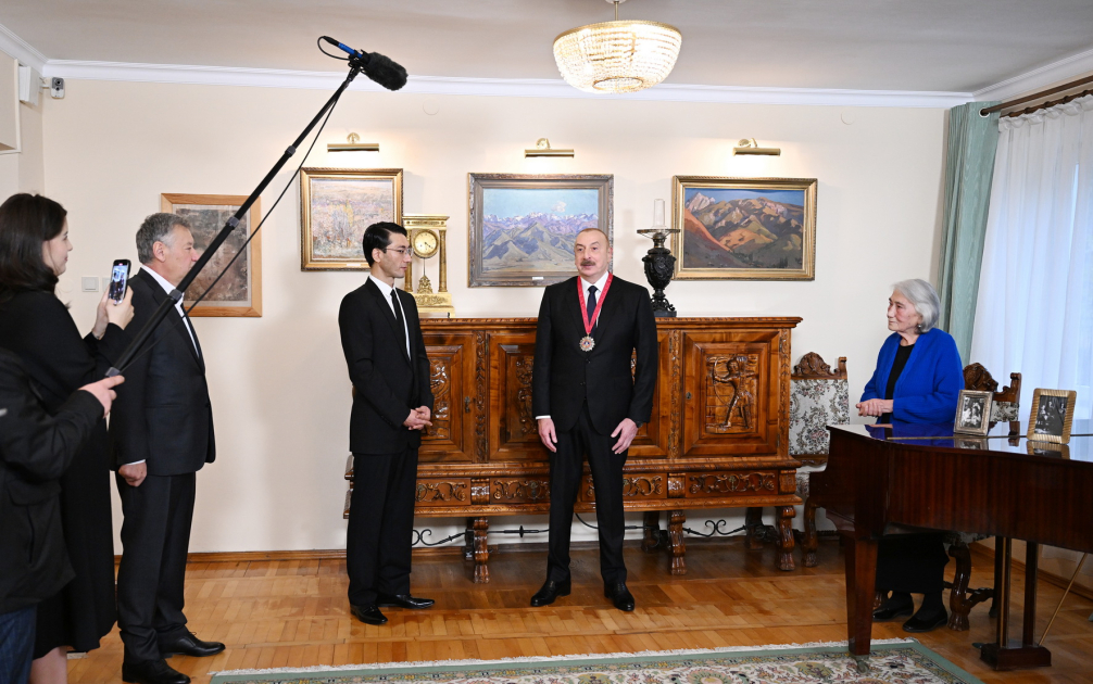 Bişkekdə Prezident İlham Əliyevə “Çingiz Aytmatov” ordeni təqdim edilib (FOTO/VİDEO) (YENİLƏNİB-2)