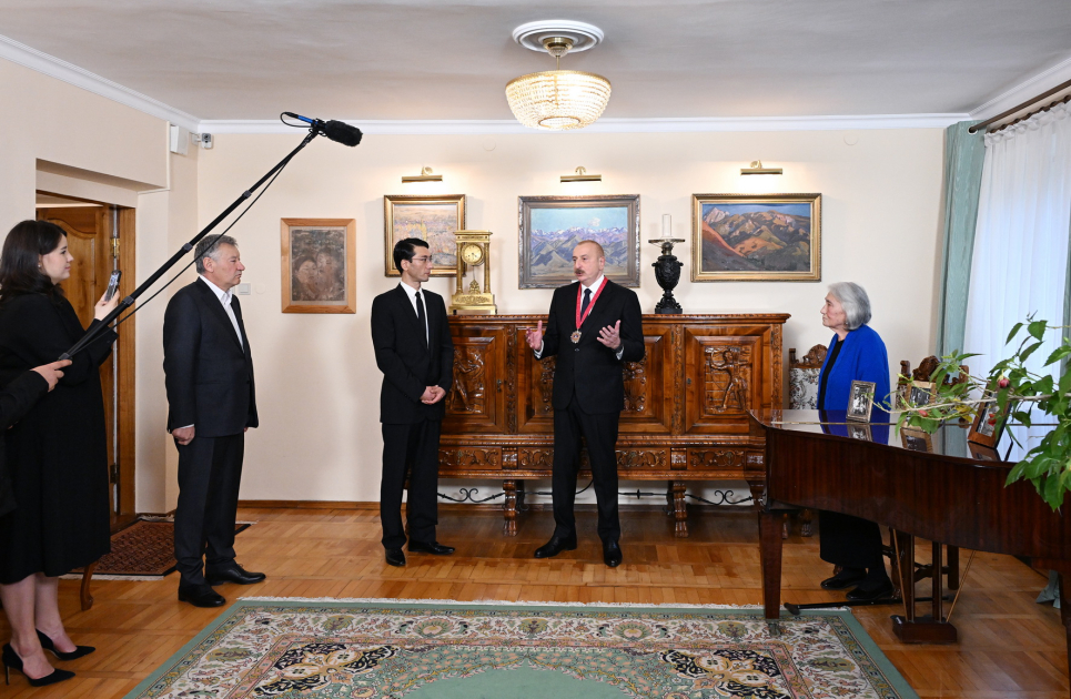 Bişkekdə Prezident İlham Əliyevə “Çingiz Aytmatov” ordeni təqdim edilib (FOTO/VİDEO) (YENİLƏNİB-2)