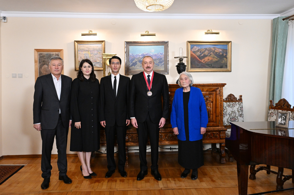 Bişkekdə Prezident İlham Əliyevə “Çingiz Aytmatov” ordeni təqdim edilib (FOTO/VİDEO) (YENİLƏNİB-2)