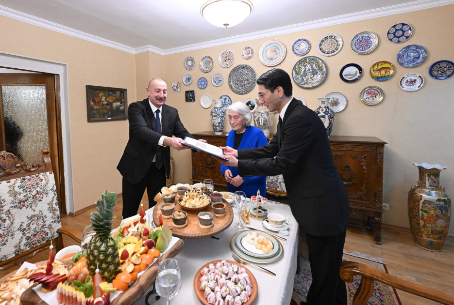 Bişkekdə Prezident İlham Əliyevə “Çingiz Aytmatov” ordeni təqdim edilib (FOTO/VİDEO) (YENİLƏNİB-2)