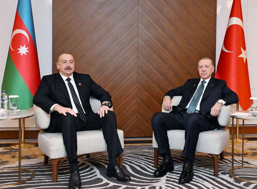 Bişkekdə Azərbaycan Prezidenti İlham Əliyevin Türkiyə Prezidenti Rəcəb Tayyib Ərdoğan ilə görüşü olub (FOTO/VİDEO) (YENİLƏNİB-2)
