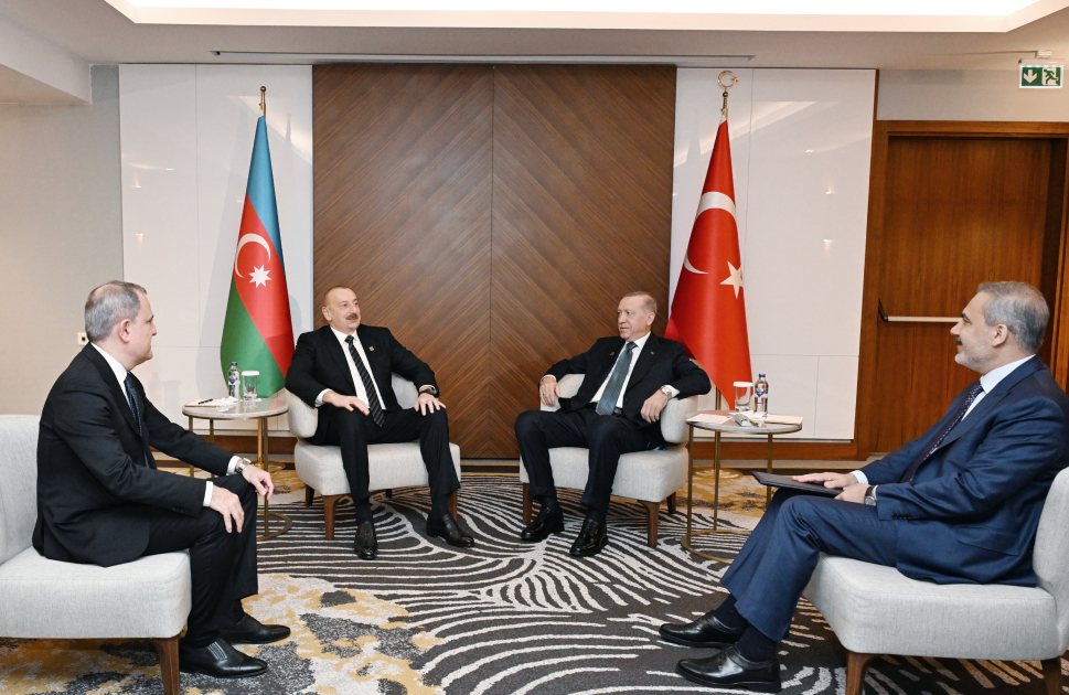 Bişkekdə Azərbaycan Prezidenti İlham Əliyevin Türkiyə Prezidenti Rəcəb Tayyib Ərdoğan ilə görüşü olub (FOTO/VİDEO) (YENİLƏNİB-2)