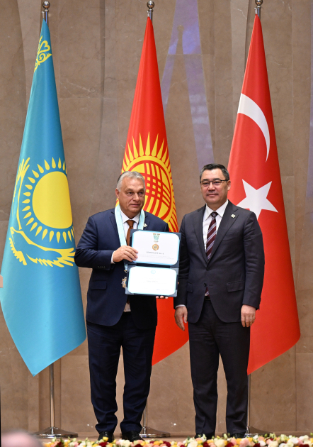 Prezident İlham Əliyev Bişkekdə Macarıstanın Baş nazirinin təltifolunma mərasimində iştirak edib (FOTO/VİDEO)