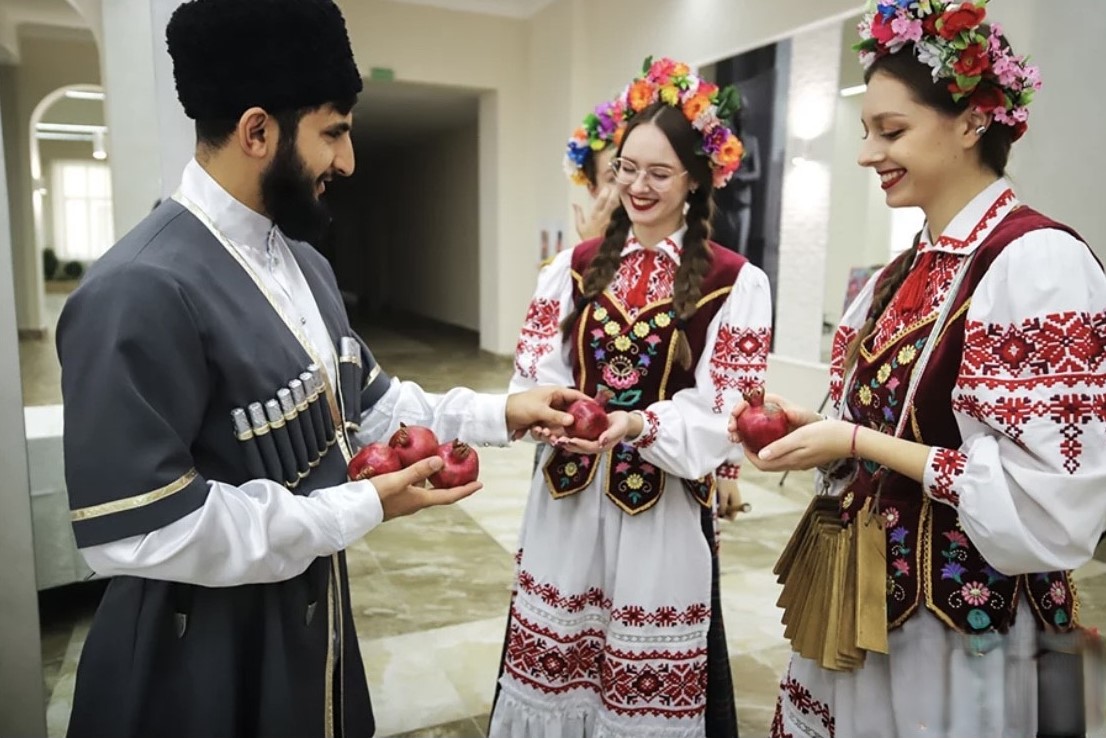 Belarusda nar bayramı keçirilib (FOTO)