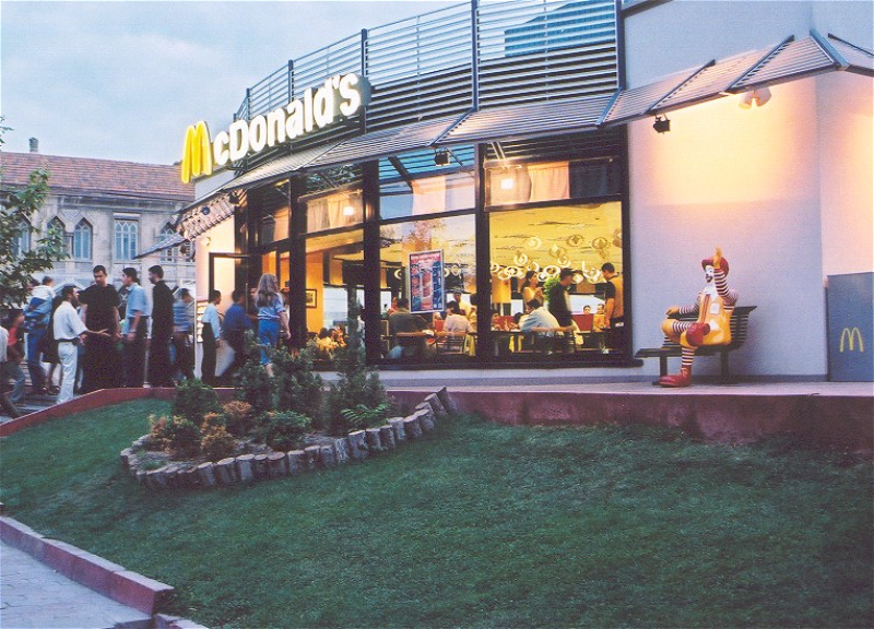 “McDonald's” Azərbaycanda 25 illik yubileyini qeyd edir: Fəvvarələr meydanından yeni üfüqlərədək (FOTO)