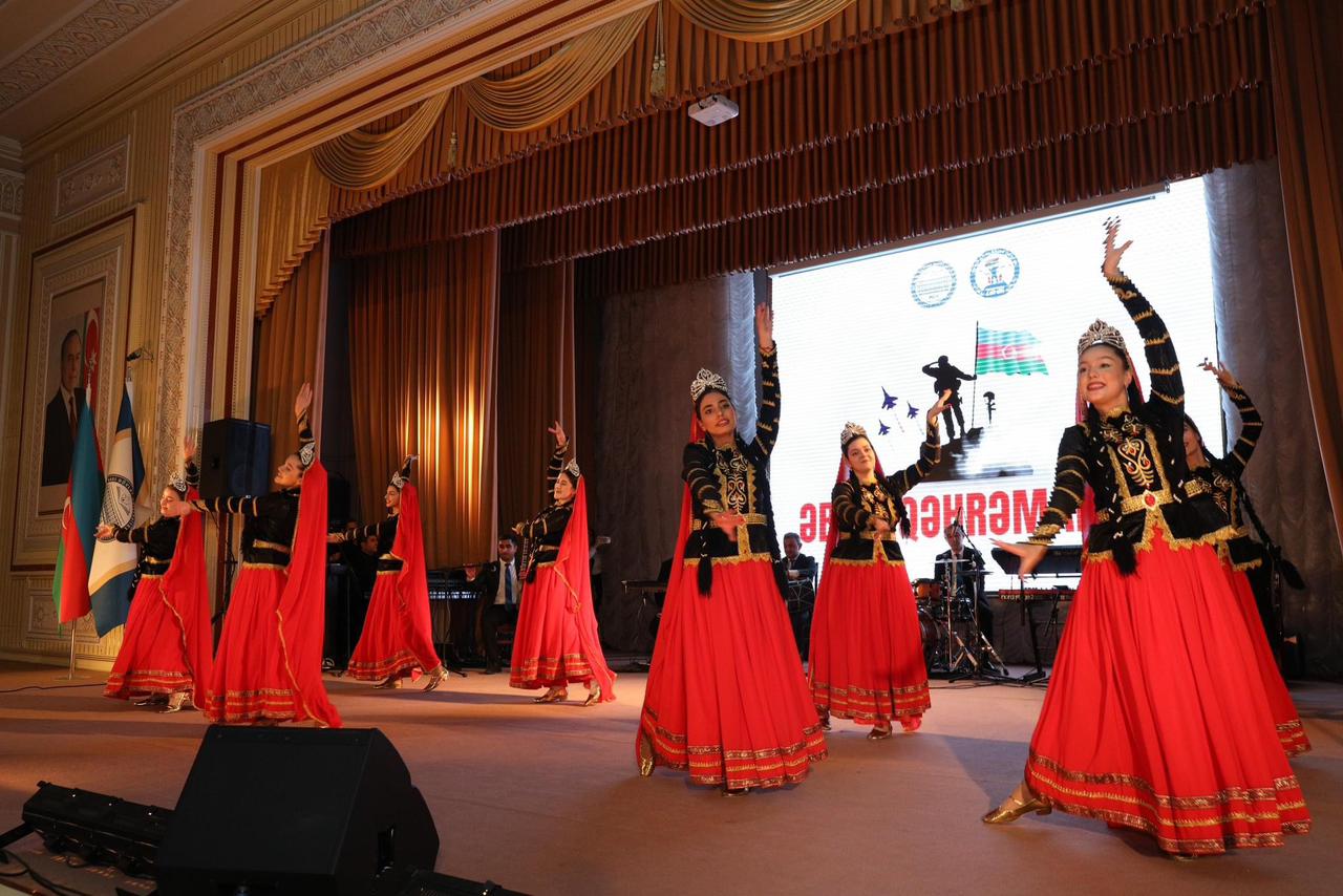 BDU və “Zəfər” Şəhid Ailələrinə Dəstək İctimai Birliyinin təşkilatçılığı ilə “Əbədi qəhrəmanlar” tədbiri baş tutdu (FOTO)