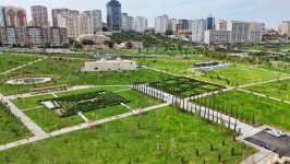 Prezident İlham Əliyev Bakıda Mərkəzi Parkın üçüncü hissəsinin açılışında iştirak edib (FOTO/VİDEO) (YENİLƏNİB)