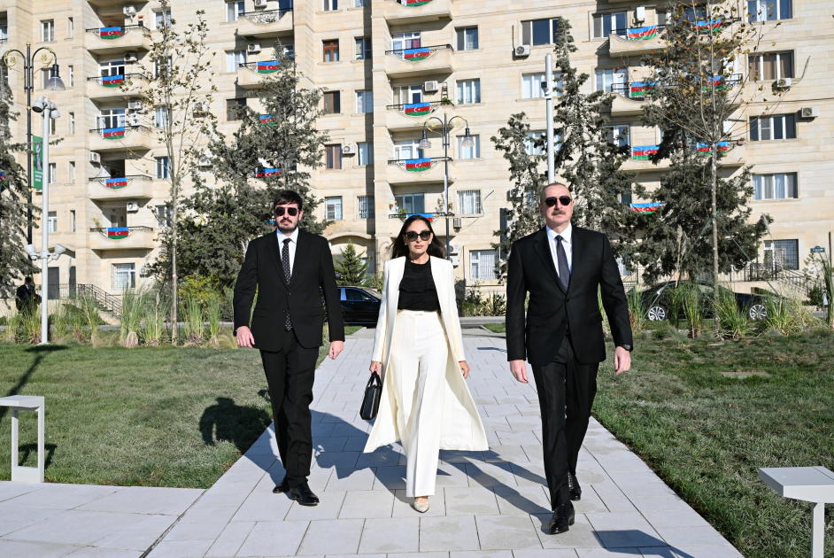 Prezident İlham Əliyev və Birinci xanım Mehriban Əliyeva Bakıda Zəfər parkının açılışında iştirak ediblər (YENİLƏNİB-2) (FOTO/VİDEO)