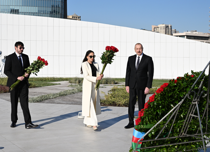 Prezident İlham Əliyev və Birinci xanım Mehriban Əliyeva Bakıda Zəfər parkının açılışında iştirak ediblər (YENİLƏNİB-2) (FOTO/VİDEO)