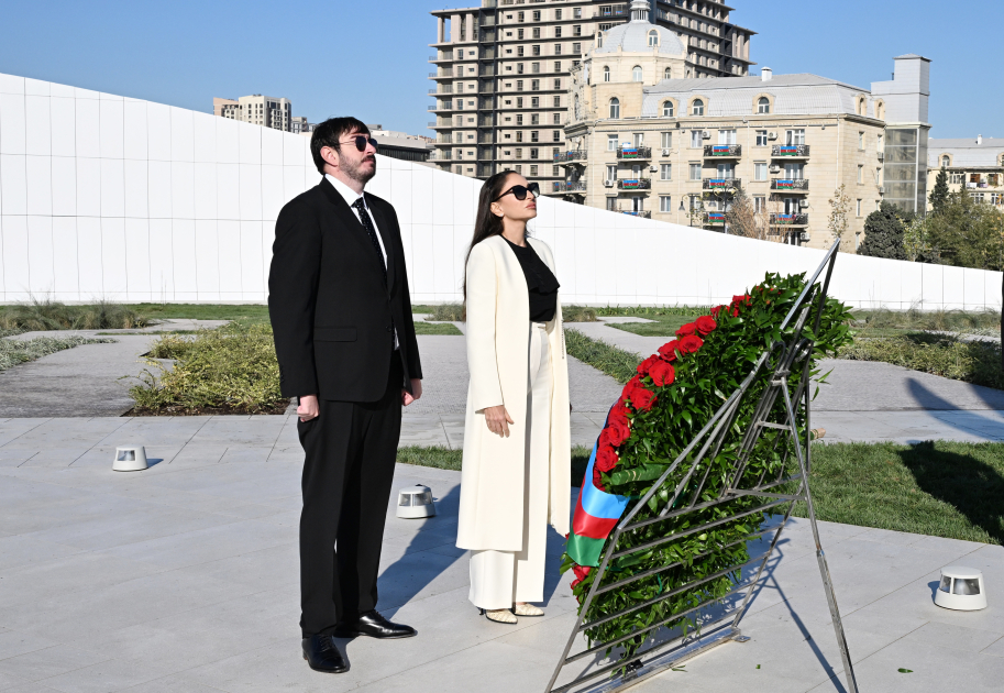 Prezident İlham Əliyev və Birinci xanım Mehriban Əliyeva Bakıda Zəfər parkının açılışında iştirak ediblər (YENİLƏNİB-2) (FOTO/VİDEO)