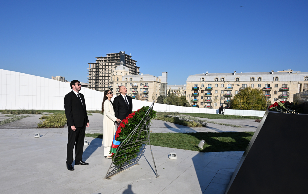 Prezident İlham Əliyev və Birinci xanım Mehriban Əliyeva Bakıda Zəfər parkının açılışında iştirak ediblər (YENİLƏNİB-2) (FOTO/VİDEO)