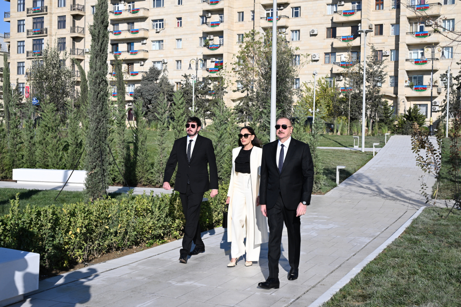 Prezident İlham Əliyev və Birinci xanım Mehriban Əliyeva Bakıda Zəfər parkının açılışında iştirak ediblər (YENİLƏNİB-2) (FOTO/VİDEO)