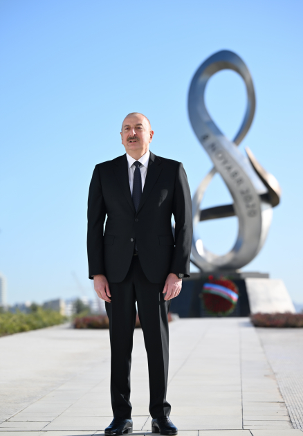 Prezident İlham Əliyev və Birinci xanım Mehriban Əliyeva Bakıda Zəfər parkının açılışında iştirak ediblər (YENİLƏNİB-2) (FOTO/VİDEO)