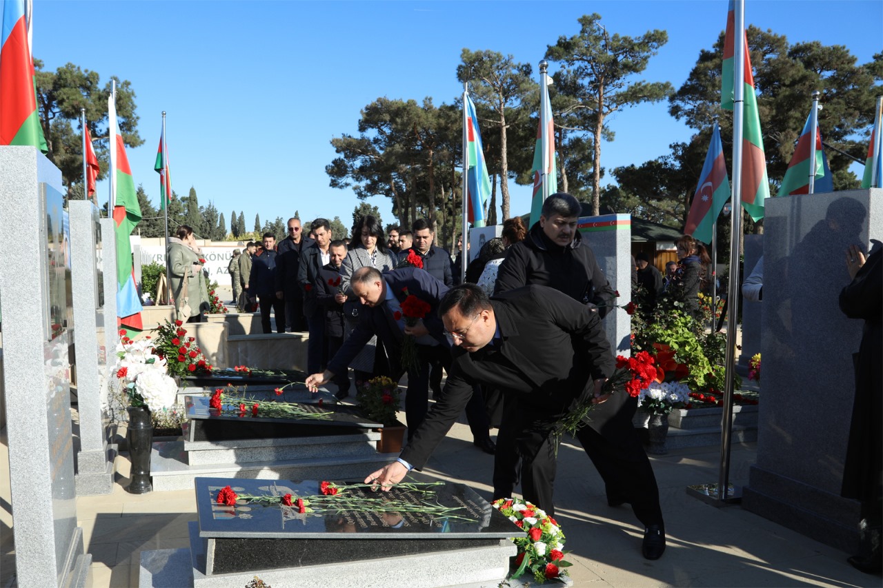 “AzərEnerji”də Zəfər Günü ilə bağlı silsilə tədbirlər keçirilib (FOTO)