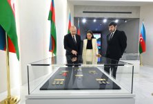Prezident İlham Əliyev Bakıda Dövlət Bayrağı Meydanında olub, Azərbaycanın üçrəngli Bayrağını ucaldıb (FOTO/VİDEO) (YENİLƏNİB)