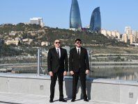 Prezident İlham Əliyev Bakıda Dövlət Bayrağı Meydanında olub, Azərbaycanın üçrəngli Bayrağını ucaldıb (FOTO/VİDEO) (YENİLƏNİB)