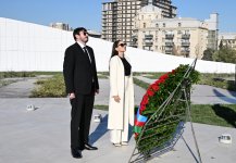 Prezident İlham Əliyev və Birinci xanım Mehriban Əliyeva Bakıda Zəfər parkının açılışında iştirak ediblər (YENİLƏNİB-2) (FOTO/VİDEO)