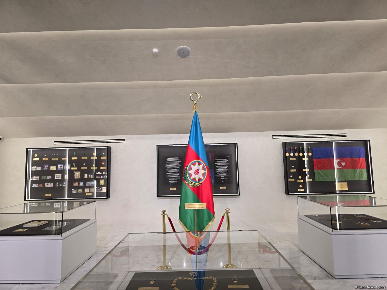 Azərbaycan bayrağının tarixinə səyahət - FOTOSESSİYA