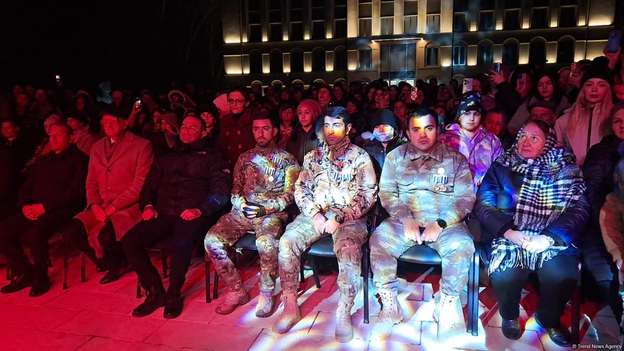 Şuşada Zəfər Günü ilə bağlı konsert və atəşfəşanlıq təşkil edilib (FOTO/VİDEO)