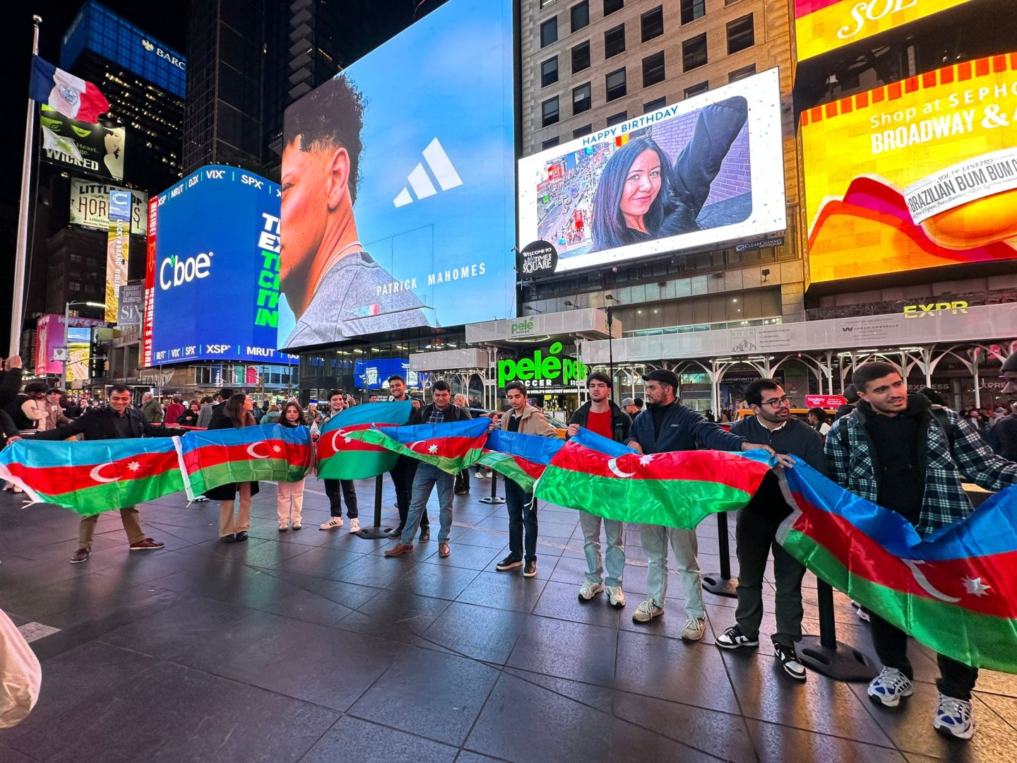 Nyu Yorkda Zəfər Günü və Dövlət Bayrağı Gününə həsr olunan məlumatlandırma aksiyası keçirilib (FOTO)