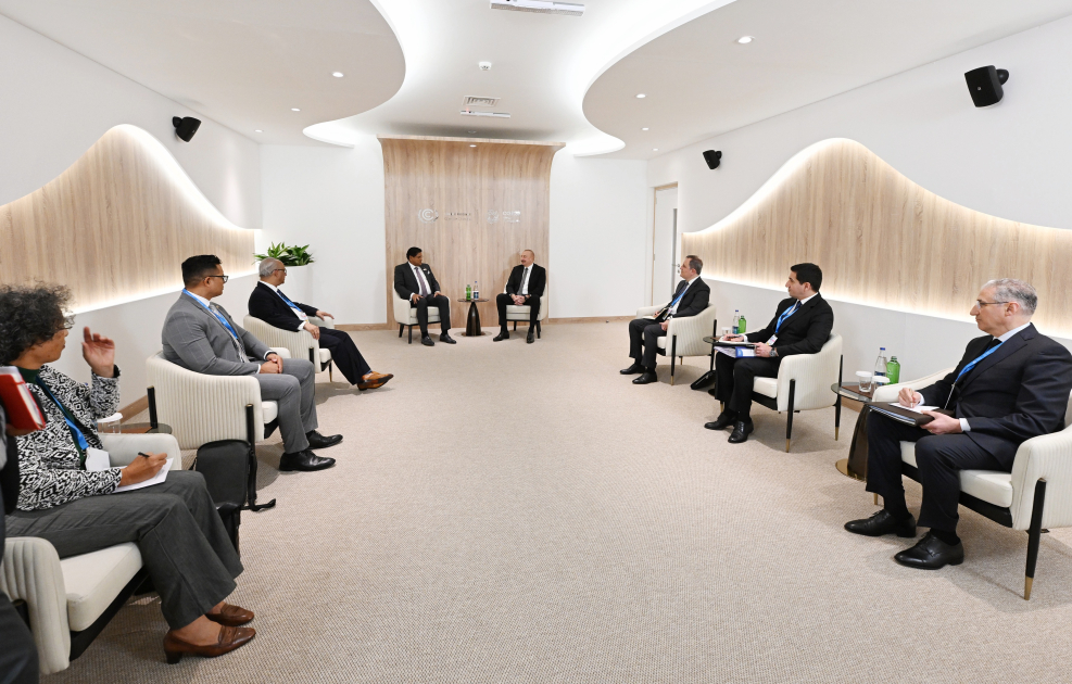 Prezident İlham Əliyev Surinam Prezidenti ilə görüşüb (FOTO/VİDEO) (YENİLƏNİB)