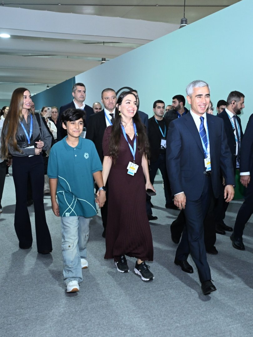 Heydər Əliyev Fondunun vitse-prezidenti Leyla Əliyeva və Bakı Media Mərkəzinin rəhbəri Arzu Əliyeva Dəniz Növlərinin Beynəlxalq Müdafiəsi layihəsinin təqdimatında iştirak ediblər (FOTO)
