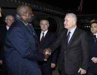 Birləşmiş Krallığın Baş naziri Azərbaycana səfərə gəlib (FOTO)