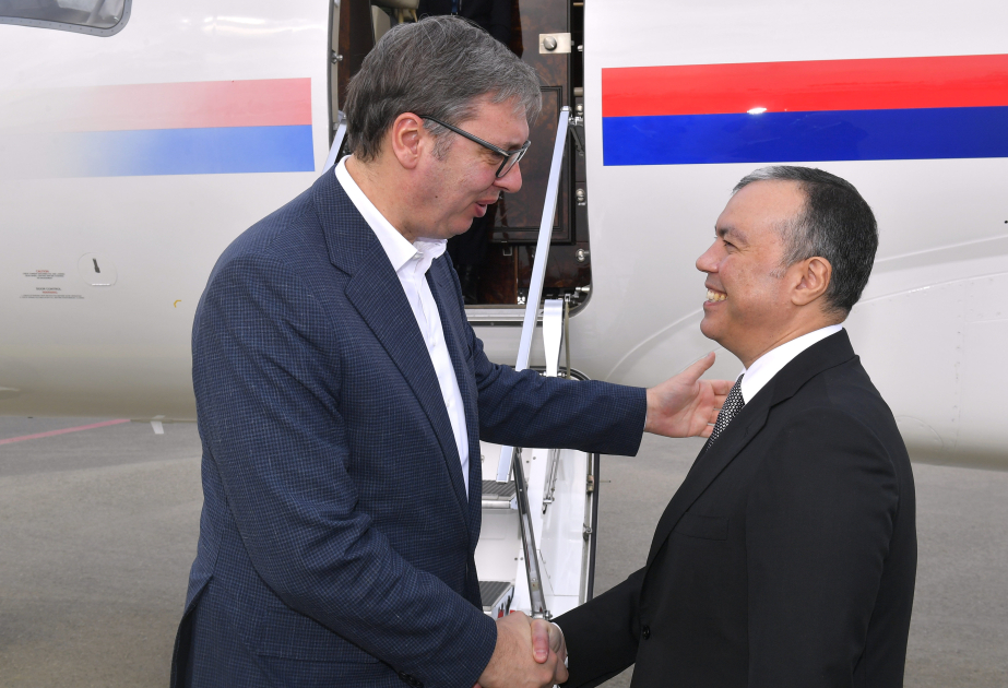 Serbiya Prezidenti Azərbaycana səfərə gəlib