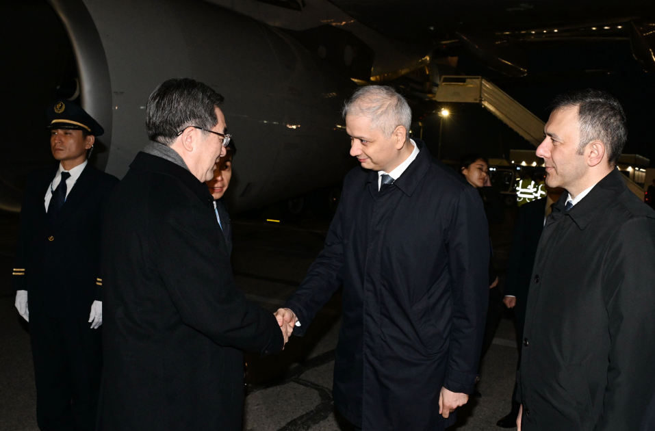 Çin Xalq Respublikasının Baş nazirinin müavininin Azərbaycana səfəri başlayıb (FOTO)