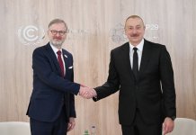 Prezident İlham Əliyev Çex Respublikasının Baş naziri ilə görüşüb (FOTO/VİDEO) (YENİLƏNİB)