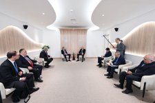 Prezident İlham Əliyev Çex Respublikasının Baş naziri ilə görüşüb (FOTO/VİDEO) (YENİLƏNİB)
