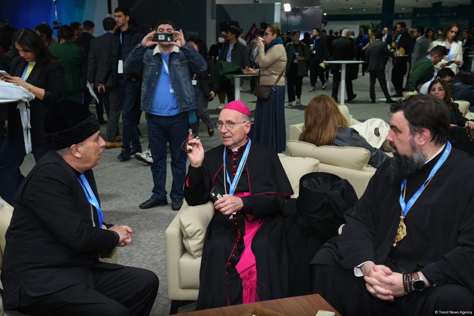 Bakıda keçirilən COP29-un ikinci günündən FOTOSESSİYA