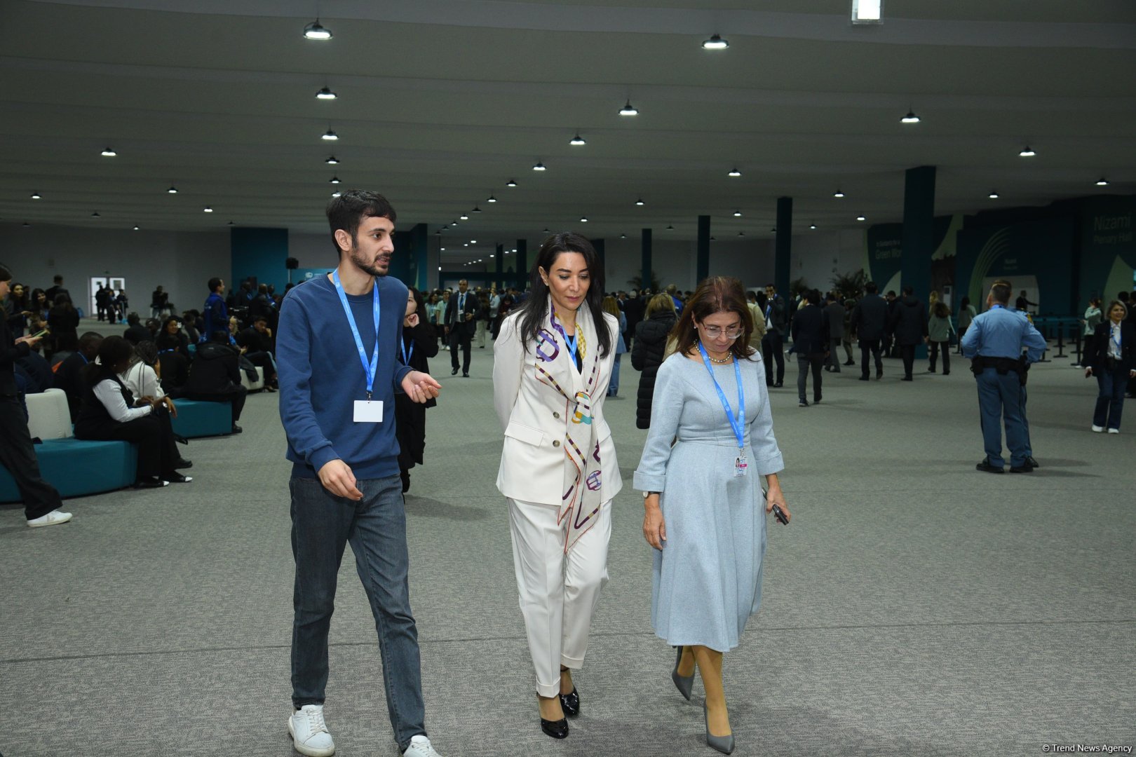 Bakıda keçirilən COP29-un ikinci günündən FOTOSESSİYA