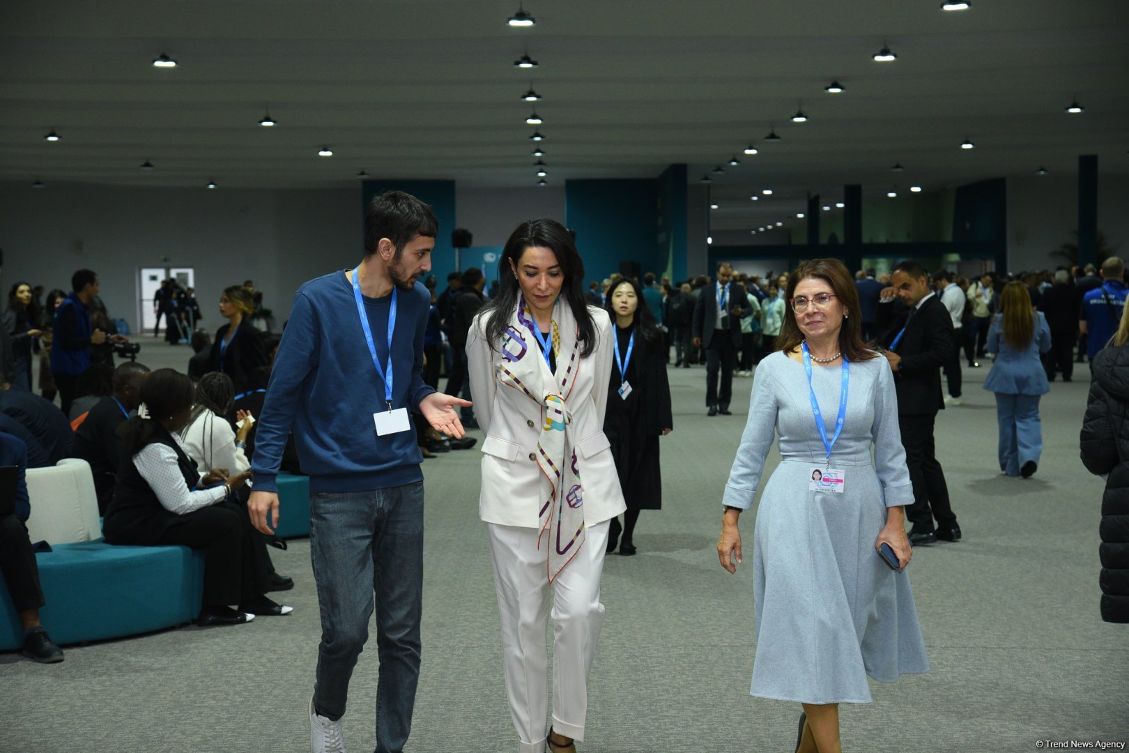 Bakıda keçirilən COP29-un ikinci günündən FOTOSESSİYA