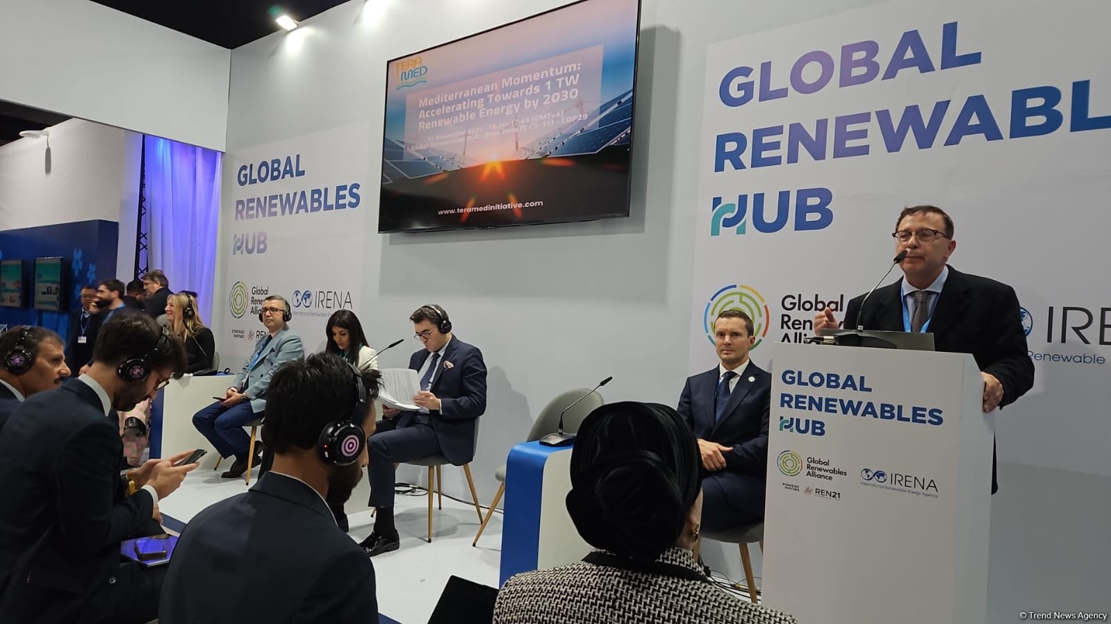 COP29 çərçivəsində bərpa olunan enerji mövzusunda panel müzakirəsi keçirilib