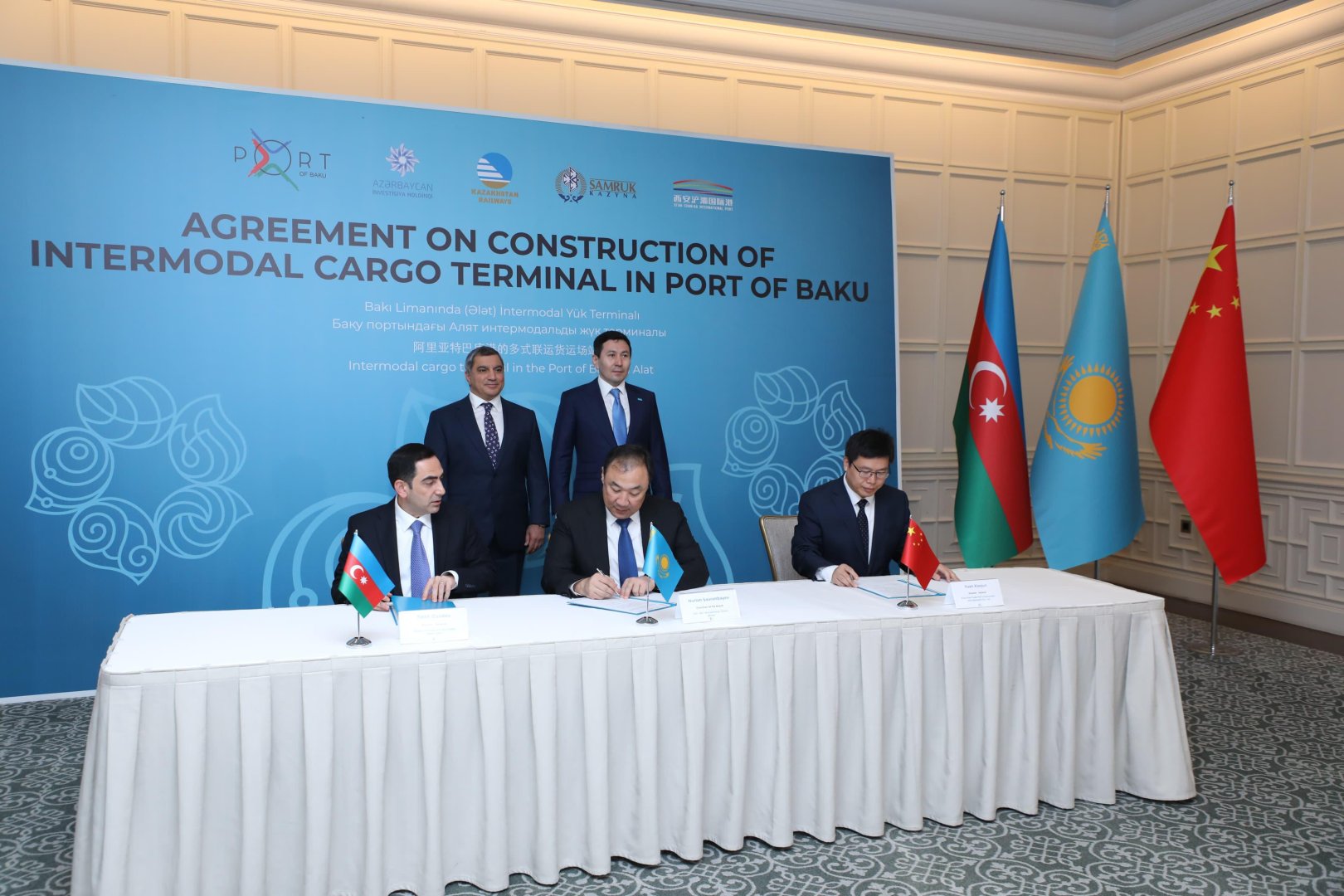 Azərbaycan, Qazaxıstan və Çin Bakı Limanında yeni İntermodal Yük Terminalının inşası üçün birgə müəssisə yaradıb (FOTO)
