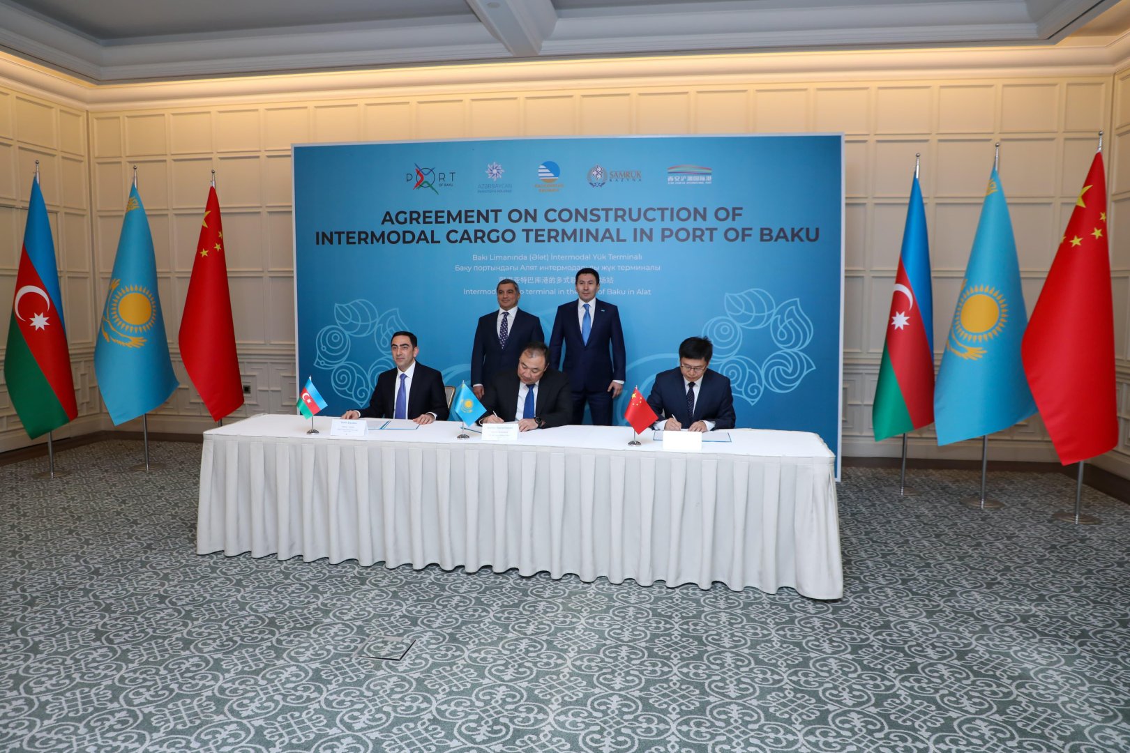Azərbaycan, Qazaxıstan və Çin Bakı Limanında yeni İntermodal Yük Terminalının inşası üçün birgə müəssisə yaradıb (FOTO)