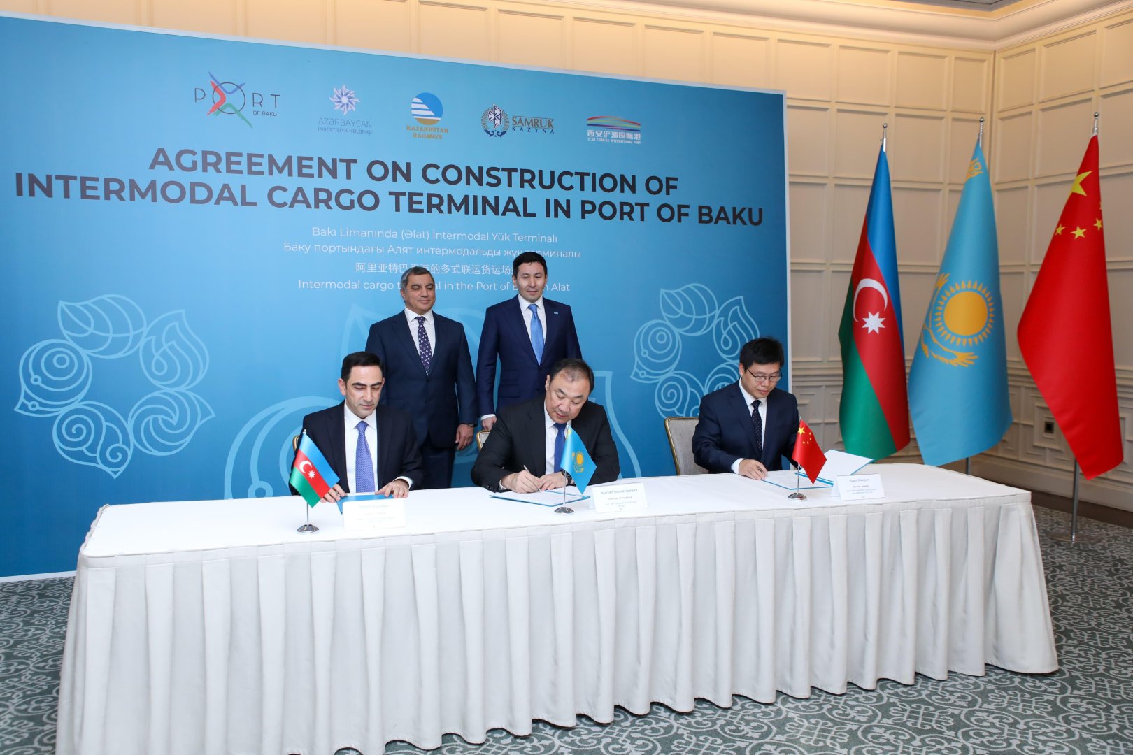 Azərbaycan, Qazaxıstan və Çin Bakı Limanında yeni İntermodal Yük Terminalının inşası üçün birgə müəssisə yaradıb (FOTO)