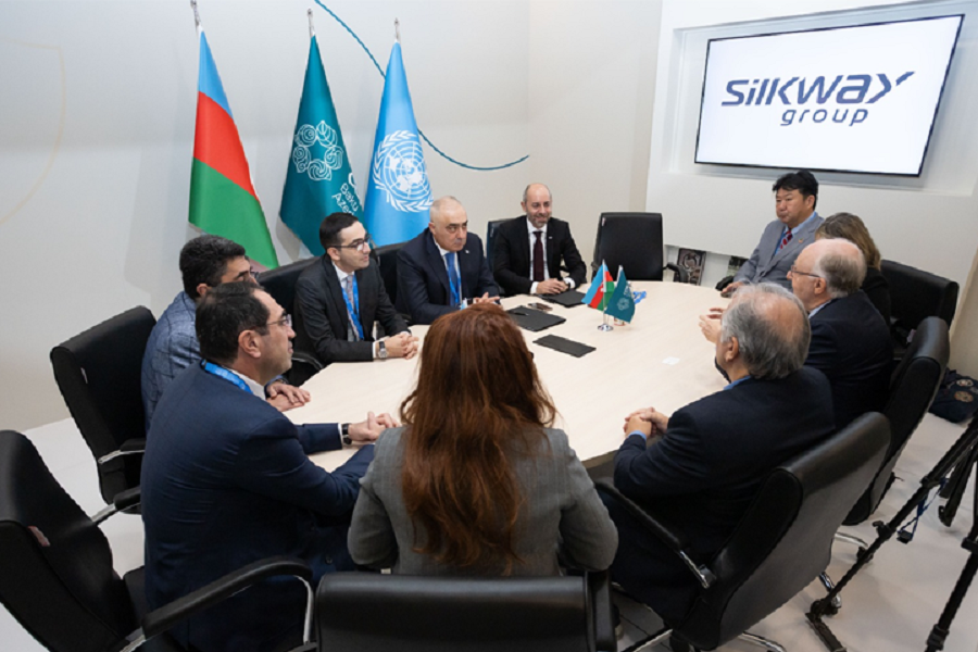 COP29 çərçivəsində “Silk Way Alat Free Economic Zone” şirkəti və ICAO arasında yaşıl hava limanı və karqo kəndinə dair strateji razılaşma imzalanıb (FOTO)