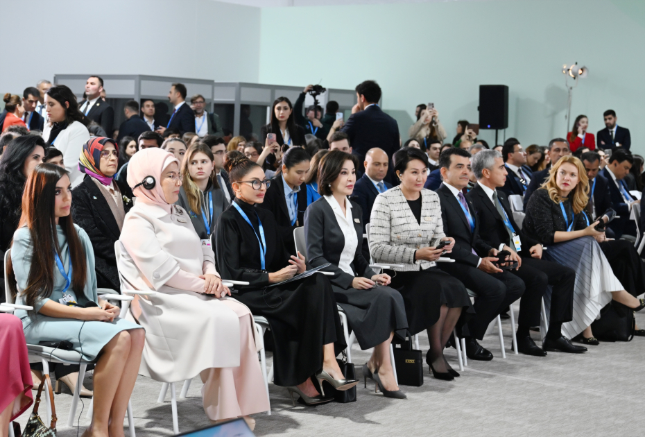 COP29-da Birinci xanımların iştirakı ilə “Gənclər iqlim fəaliyyətlərinin ön cəbhəsində” mövzusunda konfrans keçirilib (FOTO)