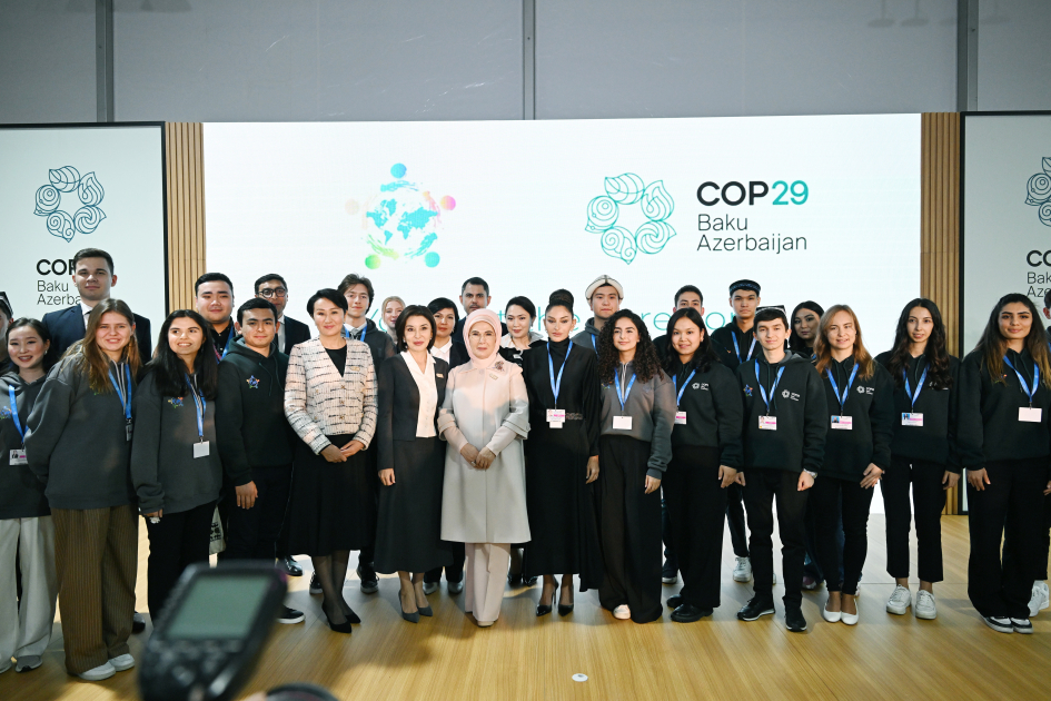 COP29-da Birinci xanımların iştirakı ilə “Gənclər iqlim fəaliyyətlərinin ön cəbhəsində” mövzusunda konfrans keçirilib (FOTO)