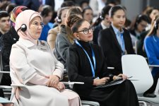 COP29-da Birinci xanımların iştirakı ilə “Gənclər iqlim fəaliyyətlərinin ön cəbhəsində” mövzusunda konfrans keçirilib (FOTO)